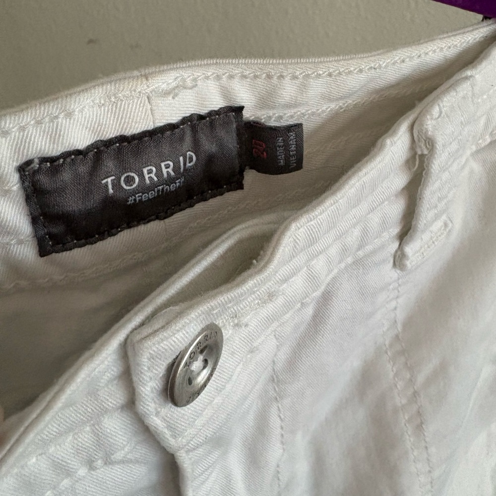 Torrid Size 20 Women's White Military Shorts - Picture 3 of 5